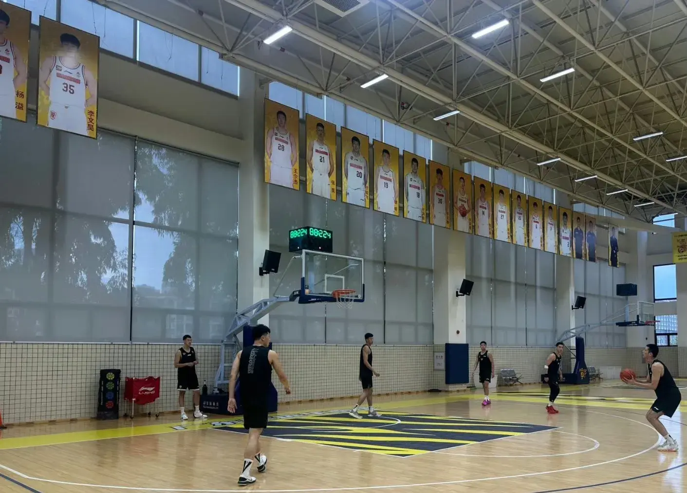 div, 好说, 黄荣奇目前