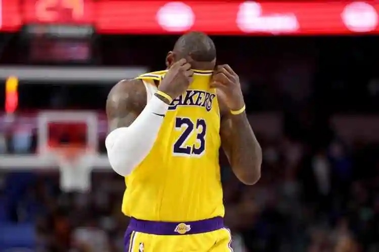 仿佛在告诉, 套打进总决, 球权