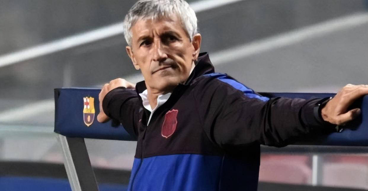 其中, 机场为他送