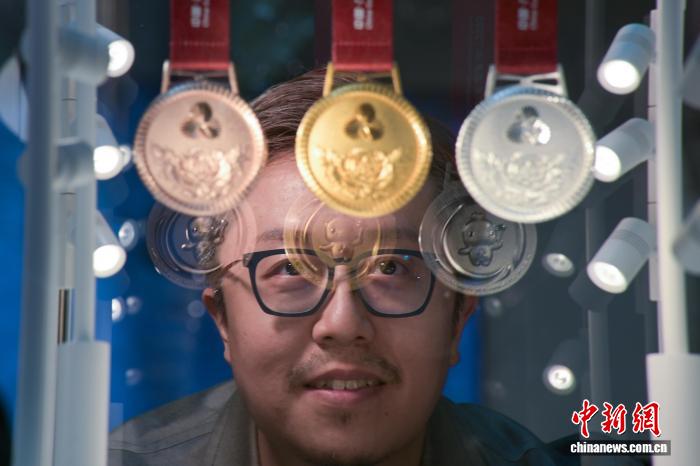 动奖牌重 动奖牌重